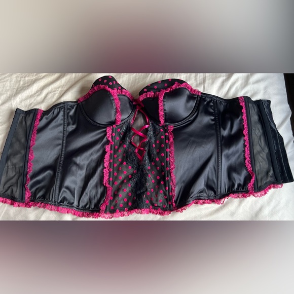 NEVER WORN Corset Lingerie from Victoria’s Secret - Picture 2 of 4